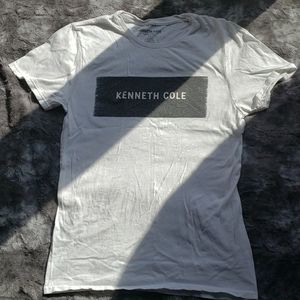 Kenneth Cole T-Shirt